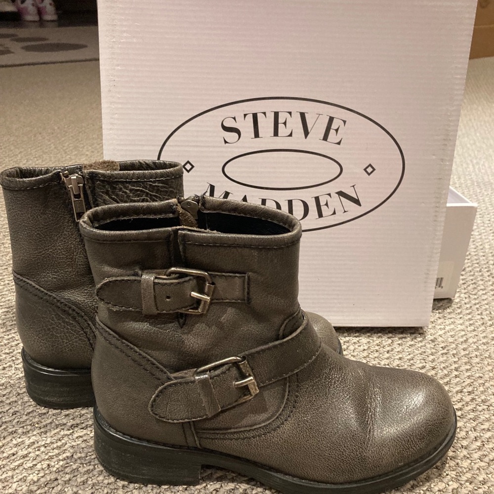 Steve Madden boots